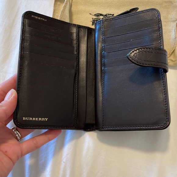 Burberry wallet with dust bag and box - Picture 6 of 8